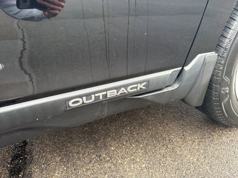 Used 2017 Subaru Outback 2.5i Premium image 30