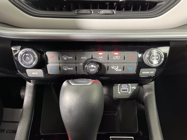 Used 2026 Jeep Compass Limited AWD/4WD image 33