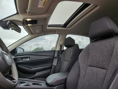 Used 2024 Honda Accord EX image 11