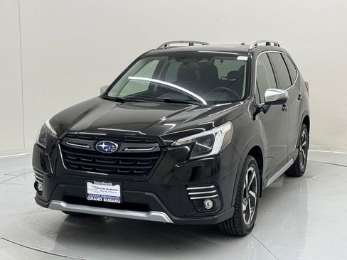 Used 2022 Subaru Forester Touring image 1