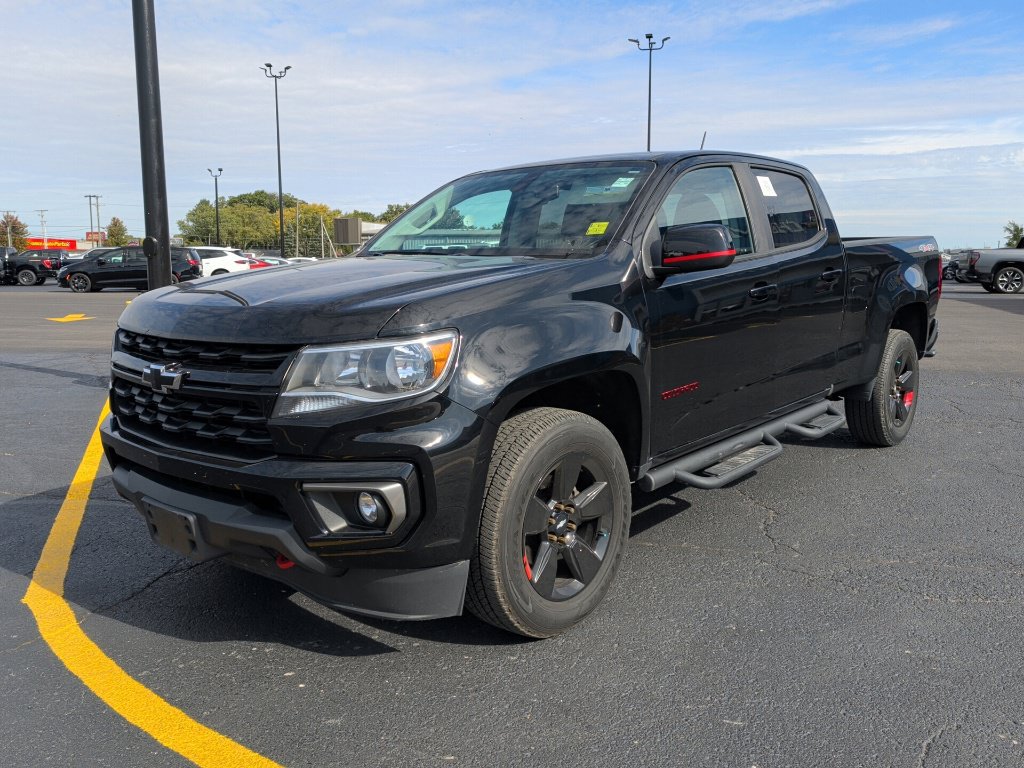 Used 2021 Chevrolet Colorado LT w/ Redline Special Edition AWD/4WD image 3