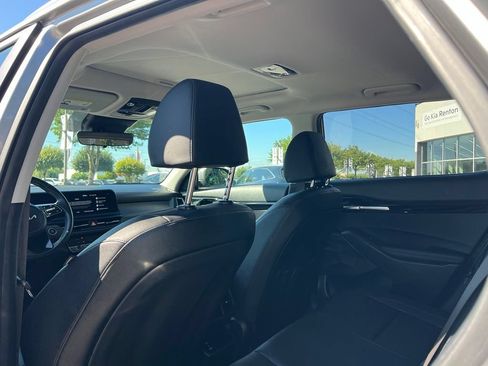 Certified 2025 Kia Seltos EX w/ EX Sunroof Package AWD/4WD image 11