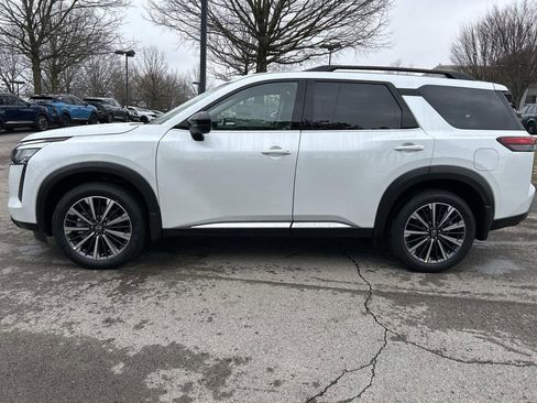 New 2026 Nissan Pathfinder Platinum AWD/4WD image 4