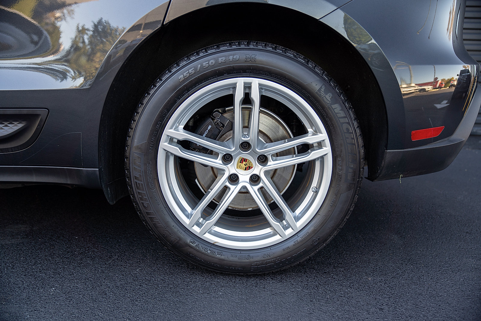 Certified 2026 Porsche Macan AWD/4WD image 24