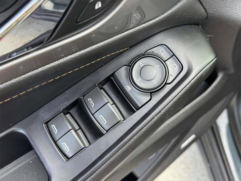 Used 2019 Chevrolet Traverse RS image 12