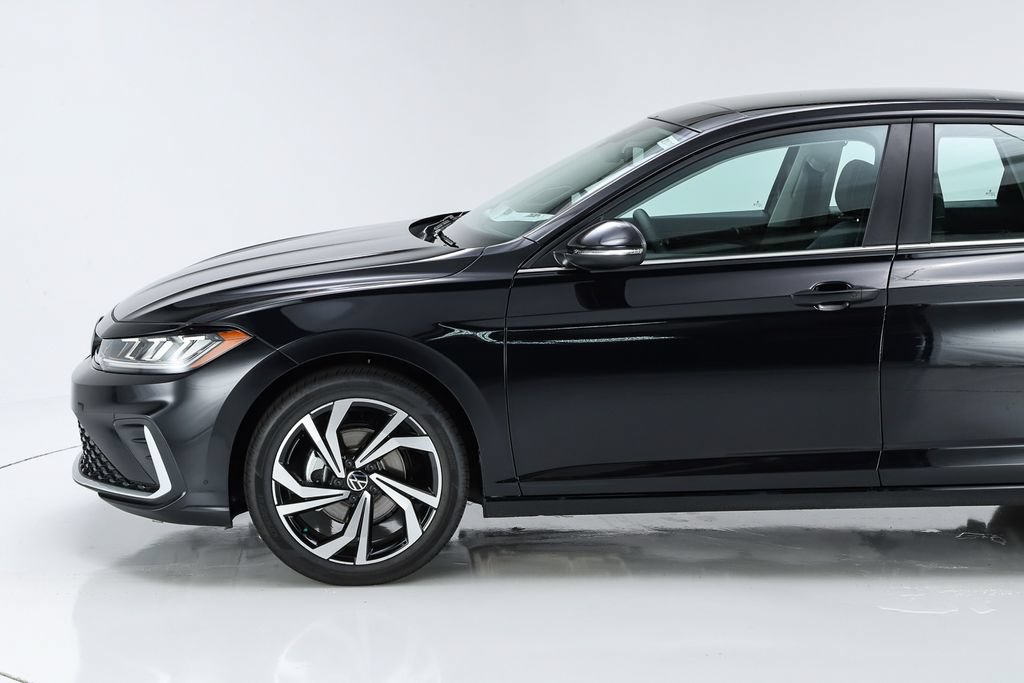 New 2026 Volkswagen Jetta SEL FWD image 3