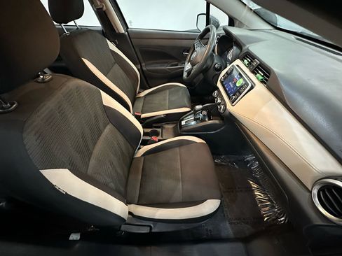 Used 2021 Nissan Versa SV image 13