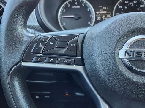 Used 2019 Nissan Kicks S image 14