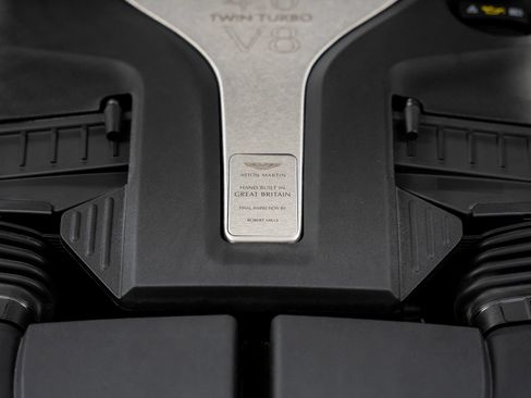 Used 2021 Aston Martin DBX AWD/4WD image 57
