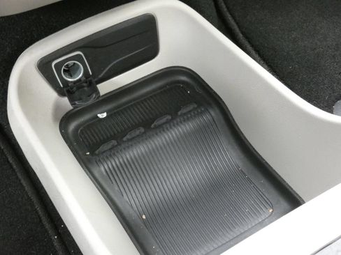 Used 2023 Chrysler Voyager LX FWD image 26