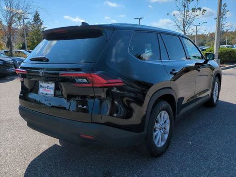 Certified 2025 Toyota Grand Highlander AWD image 6