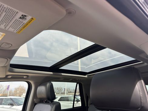 Used 2025 Ford Expedition Max Platinum image 27