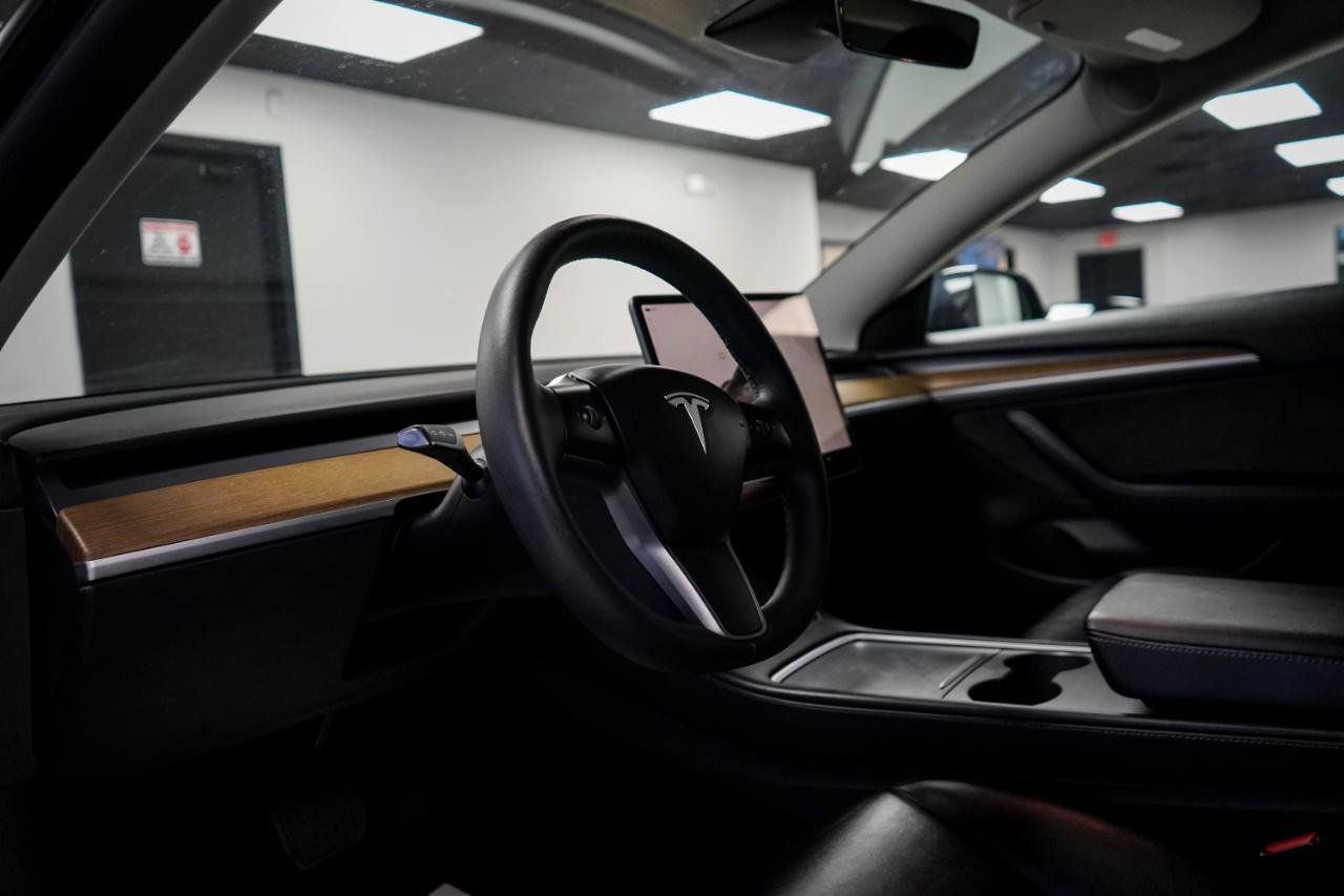 Used 2023 Tesla Model 3 Standard Range RWD image 9