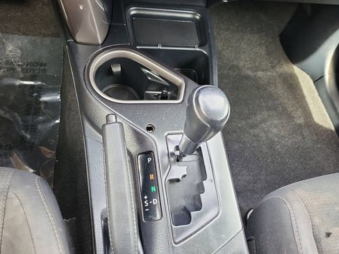 Used 2018 Toyota RAV4 LE w/ Carpet Mat Package AWD/4WD image 20
