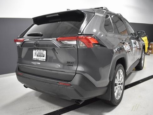 Used 2023 Toyota RAV4 XLE Premium image 8