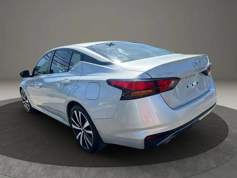 Used 2021 Nissan Altima 2.5 SR FWD image 7