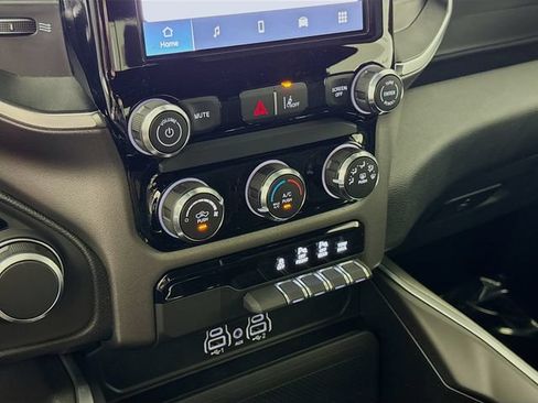 New 2026 RAM 1500 Express AWD/4WD image 15