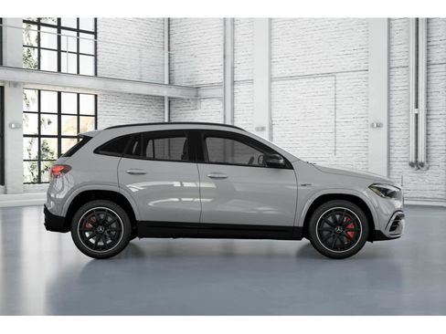 New 2026 Mercedes-Benz GLA 35 AMG 4MATIC image 15