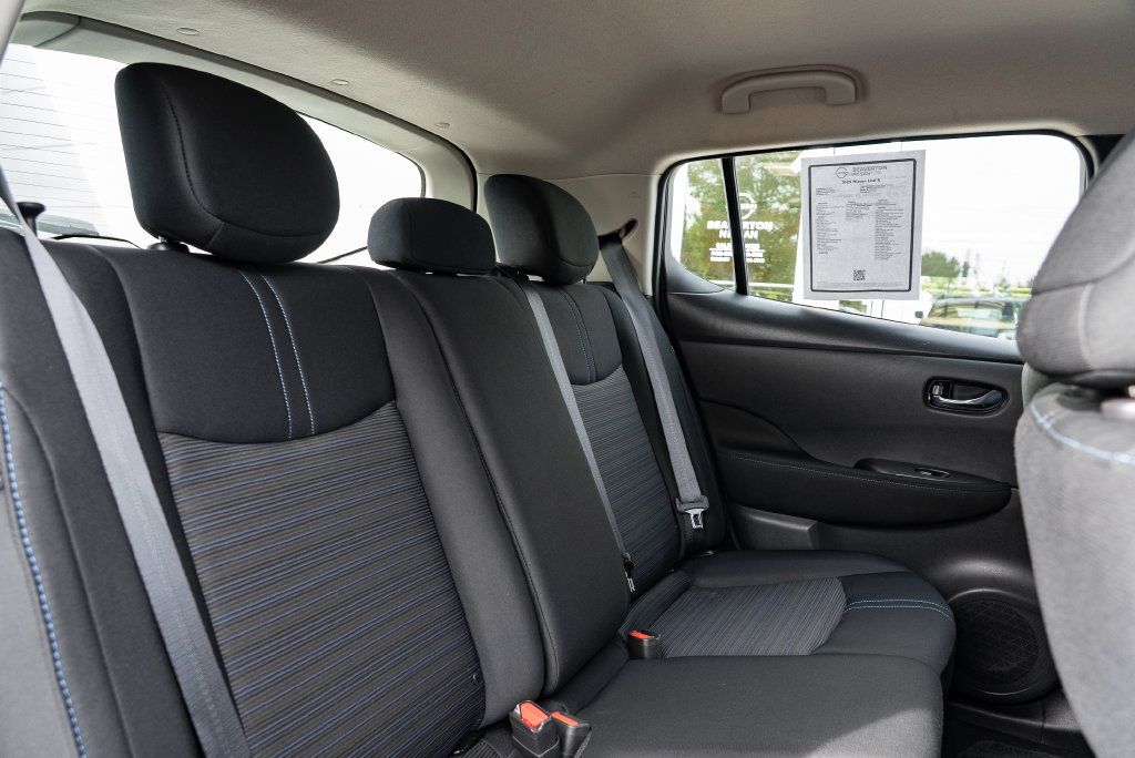 Used 2025 Nissan Leaf S FWD image 25