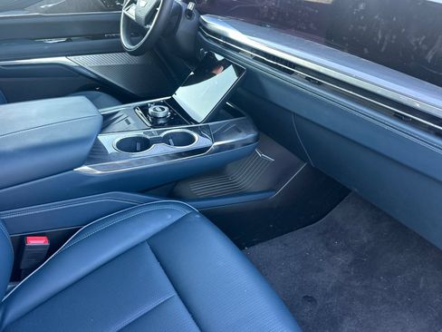 Certified 2026 Cadillac Escalade IQL Luxury AWD/4WD image 20