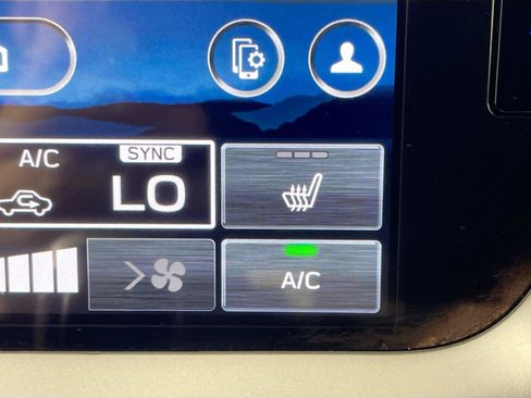 Used 2025 Subaru Outback Premium AWD/4WD image 16