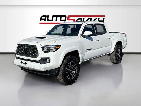 Used 2023 Toyota Tacoma TRD Sport w/ TRD Premium Sport Package AWD/4WD image 3