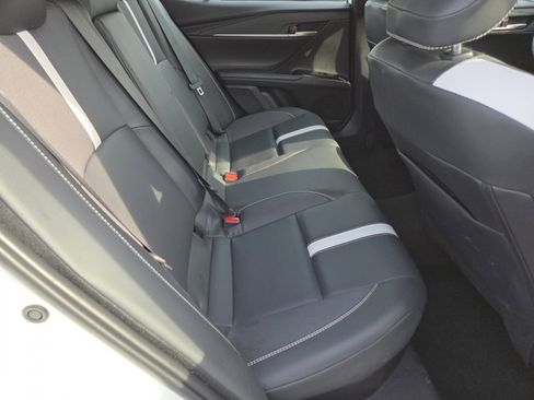 Used 2025 Toyota Camry SE image 21