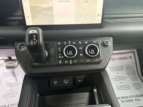 Used 2023 Land Rover Defender 110 V8 AWD/4WD image 19