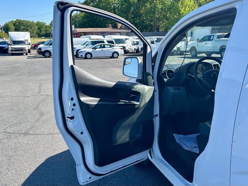 Used 2018 Nissan NV200 SV FWD image 13