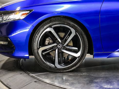 Used 2020 Honda Accord Sport image 9