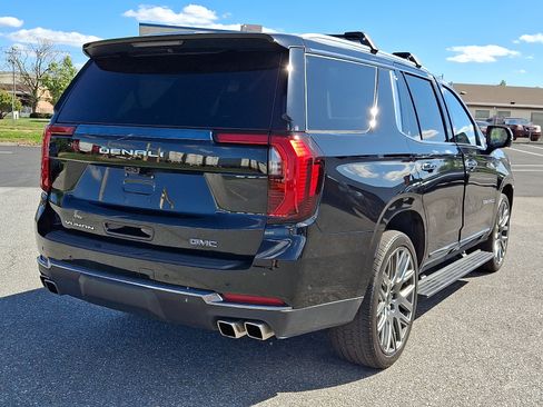 Used 2025 GMC Yukon Denali Ultimate AWD/4WD image 6