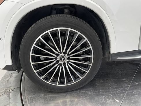 Certified 2025 Mercedes-Benz GLC 300 4MATIC image 10