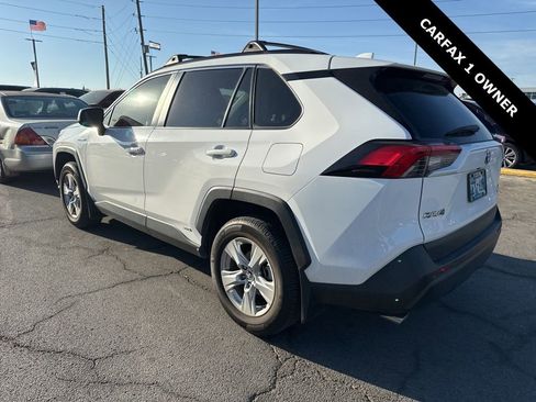 Used 2021 Toyota RAV4 XLE w/ Convenience Package image 4