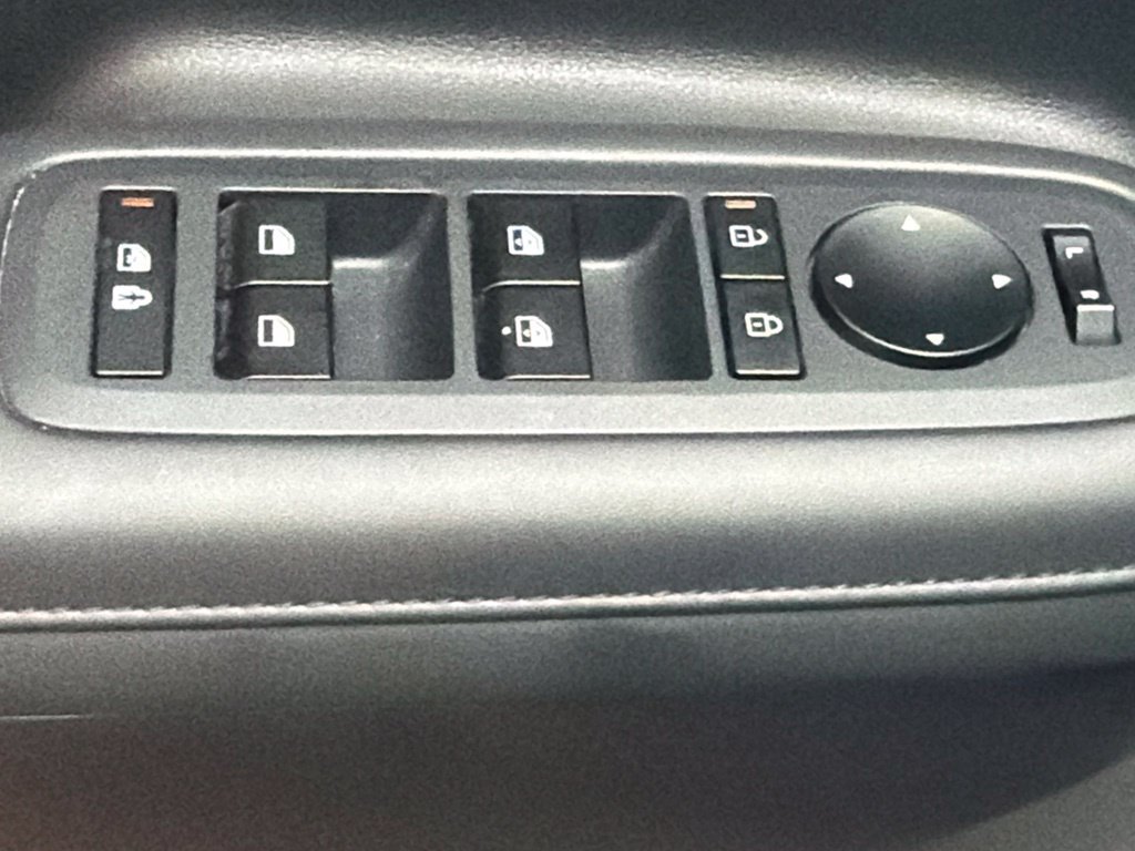 Certified 2025 Hyundai Santa Fe SEL FWD image 24
