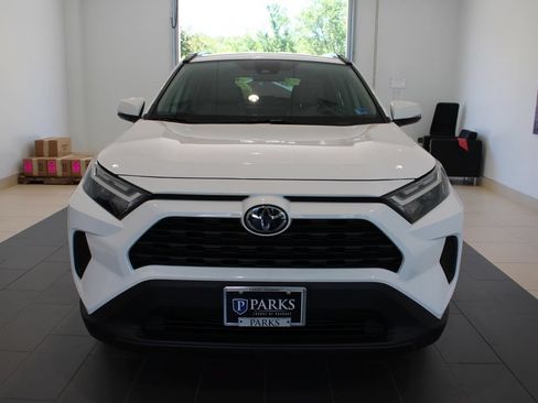 Used 2022 Toyota RAV4 XLE FWD image 14
