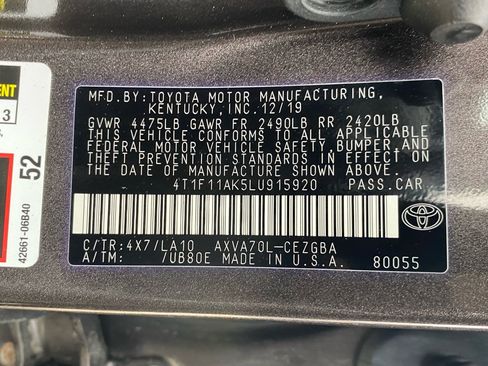 Used 2020 Toyota Camry XLE image 16