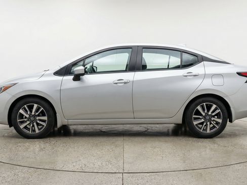 Used 2025 Nissan Versa SV FWD image 5