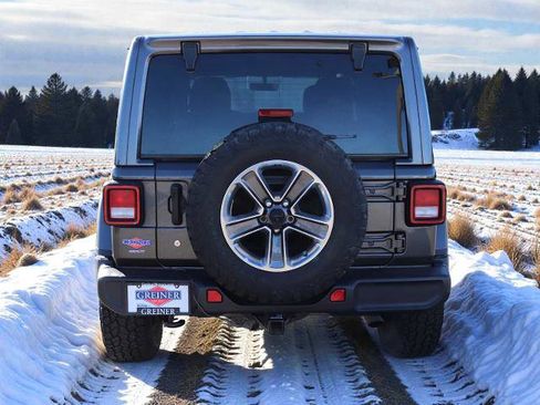 Used 2020 Jeep Wrangler Unlimited Sahara w/ Uconnect 4C Nav & Sound Group image 5