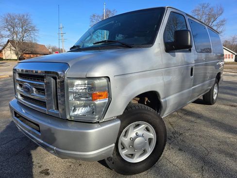 Used 2009 Ford E-150 and Econoline 150 E 150 3dr Cargo Van RWD image 1
