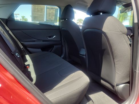 Certified 2023 Hyundai Elantra SEL w/ Convenience Package FWD image 25
