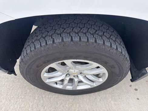 Used 2021 Chevrolet Silverado 1500 LT image 10