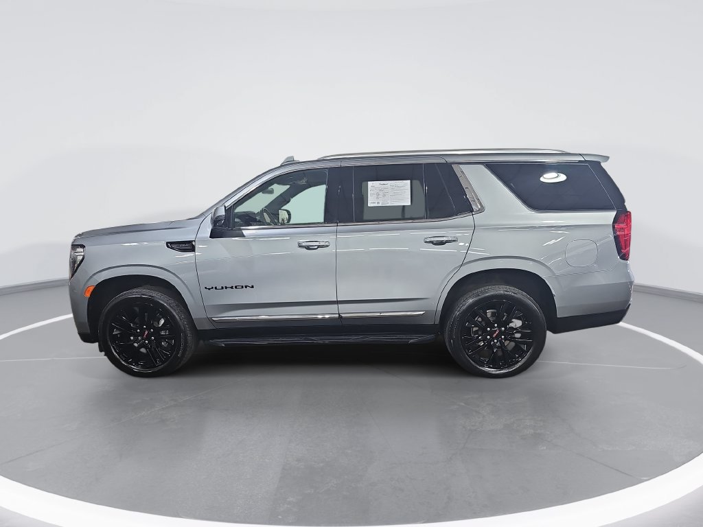 Used 2024 GMC Yukon SLT w/ SLT Premium Package AWD/4WD image 7