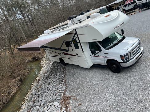 Used 2018 Ford E-350 and Econoline 350 Super Duty w/ Motorhome Prep Package image 9