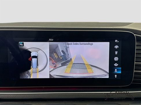 Used 2023 Mercedes-Benz GLS 450 4MATIC image 19