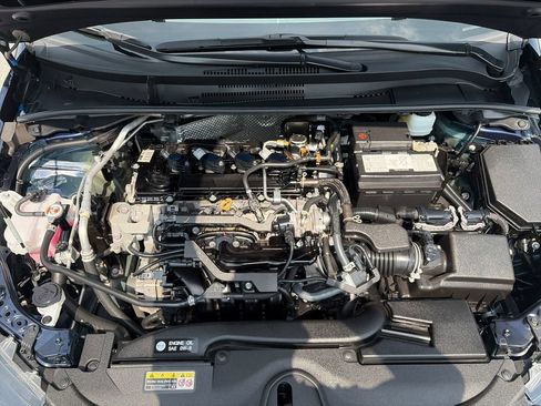 Used 2025 Toyota Corolla LE FWD image 21