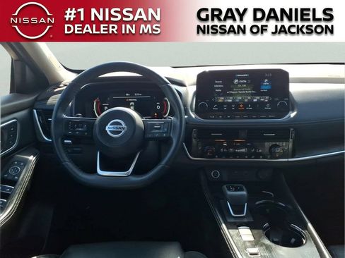 Used 2021 Nissan Rogue Platinum FWD image 10