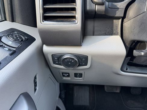 Used 2020 Ford F150 XLT w/ Equipment Group 302A Luxury image 12