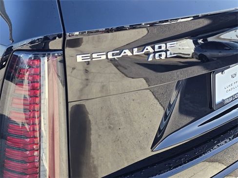 New 2026 Cadillac Escalade IQL Luxury image 11