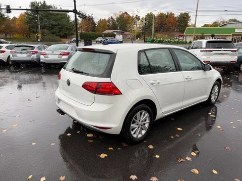Used 2015 Volkswagen Golf S image 6