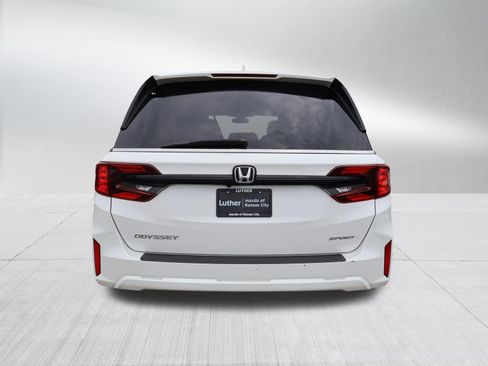 Used 2025 Honda Odyssey Sport-L image 6